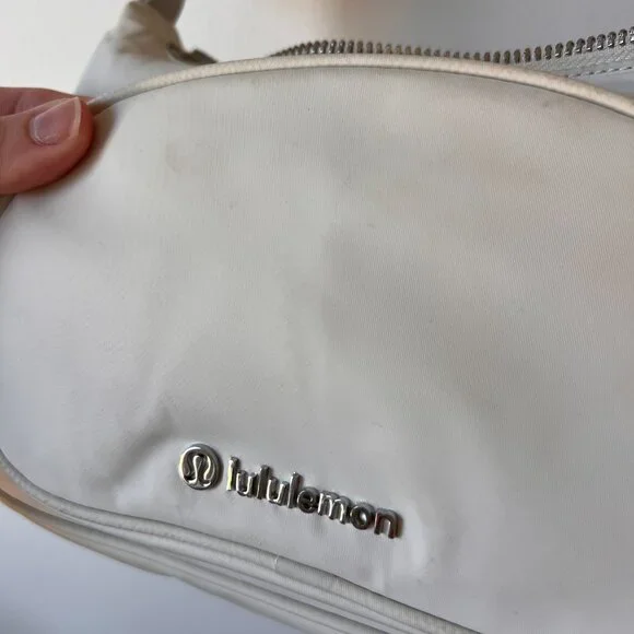 Lululemon White Belt Bag w/ Mini Pouch | Crossbody - Picture 3 of 8